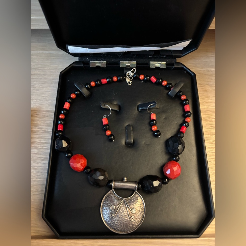 Elegant Black and Red Beaded Necklace and Earring Set